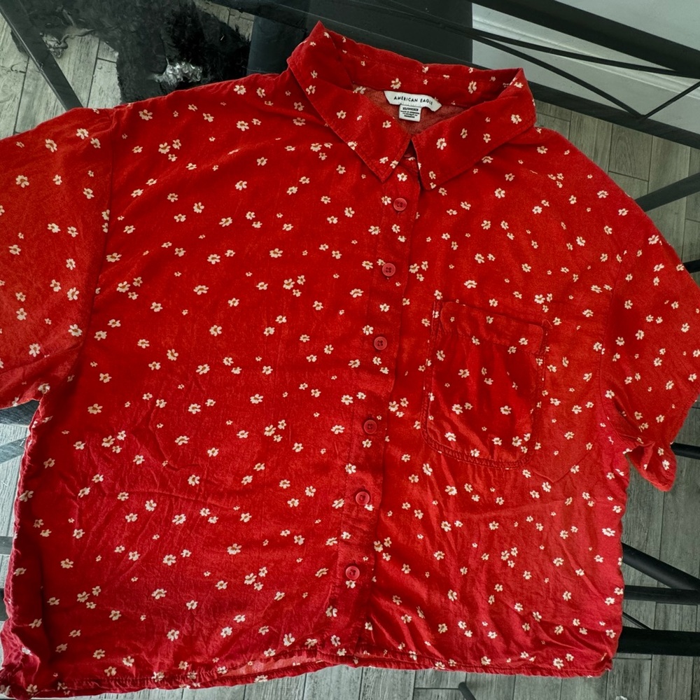 American Eagle Outfitters Red Floral Kids Button Down Shirt
